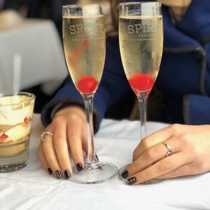 Meet your Posher, Nikki